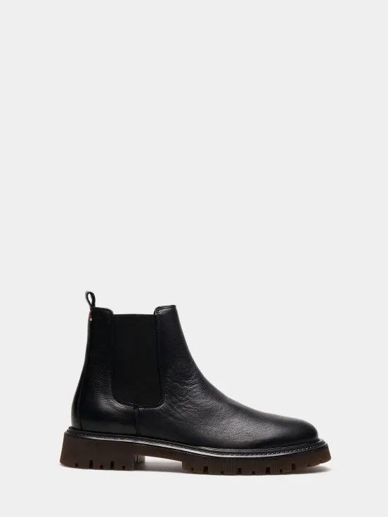 Chelsea ankle boots in leather