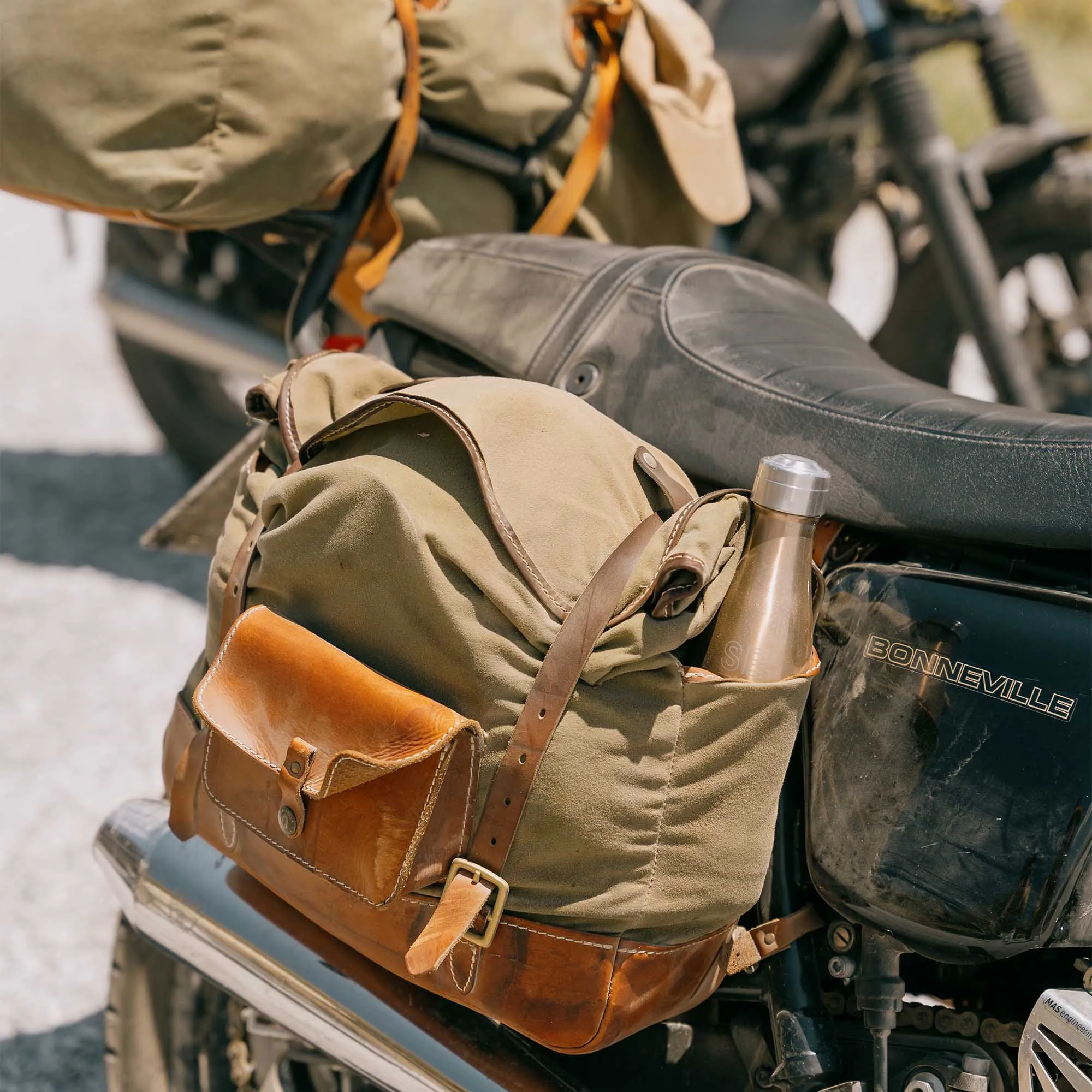 Explorator Army Waxed Canvas Messenger Bag - Shangri-la Heritage