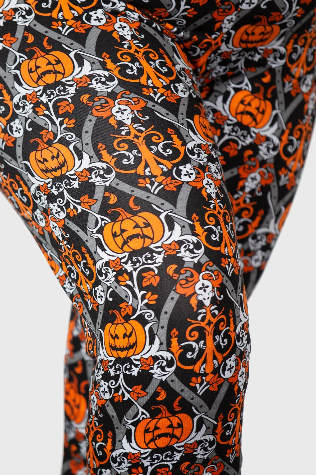 Haunted Leggings [PLUS]