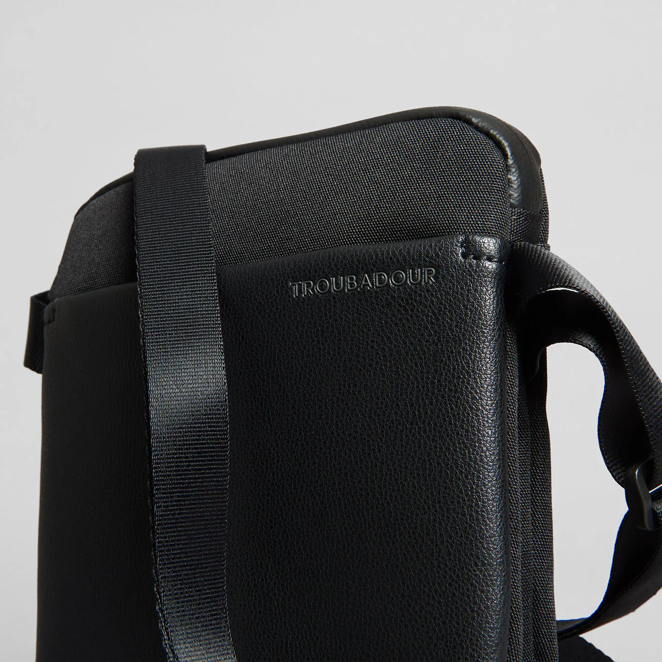 Messenger Compact Vegan Leather